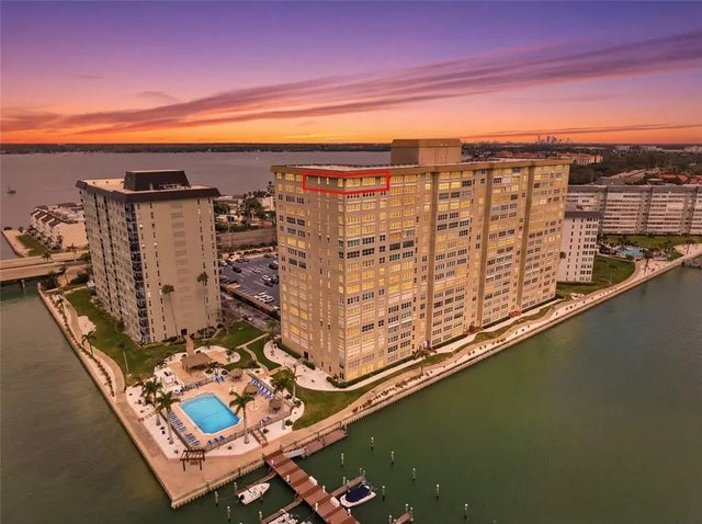 5200 Brittany Drive S 1809, ST PETERSBURG