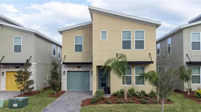 9123 Sommerset Hills Drive, DAVENPORT