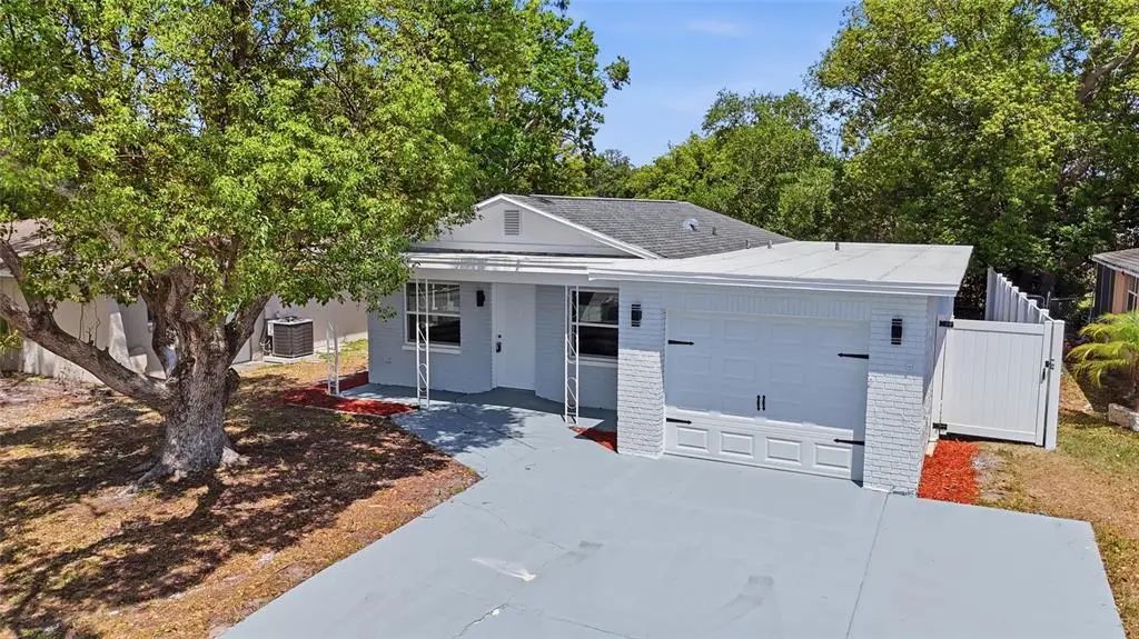 3042 Bahia Avenue, HOLIDAY