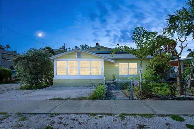 102 11th Avenue, ST PETE BEACH