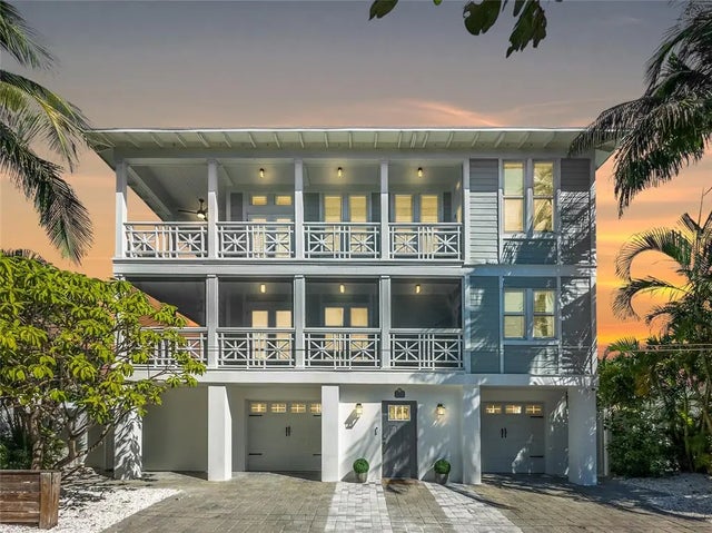 114 88th Avenue, TREASURE ISLAND