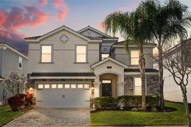 1592 Maidstone Court, DAVENPORT