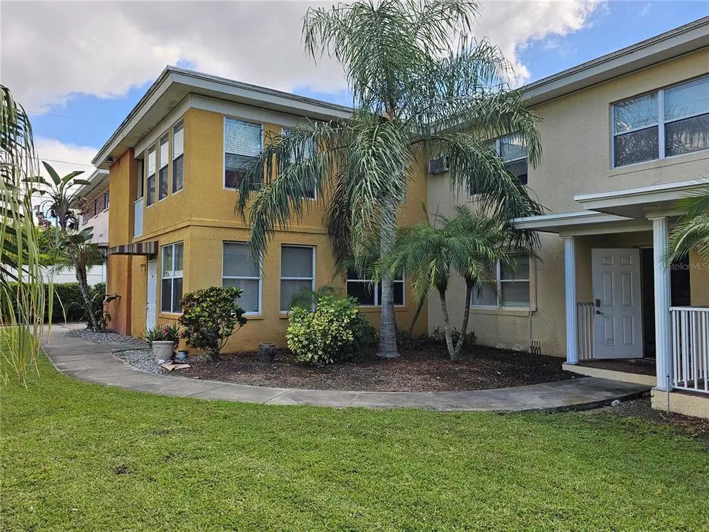 1375 Drew Street 102, CLEARWATER