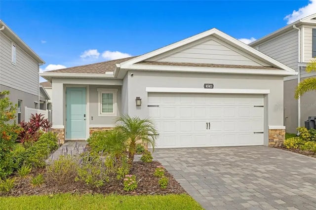 4541 Pippin Lane, LAKEWOOD RANCH