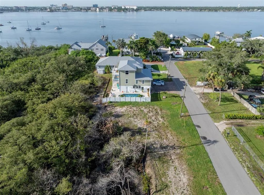 13th Avenue W, PALMETTO
