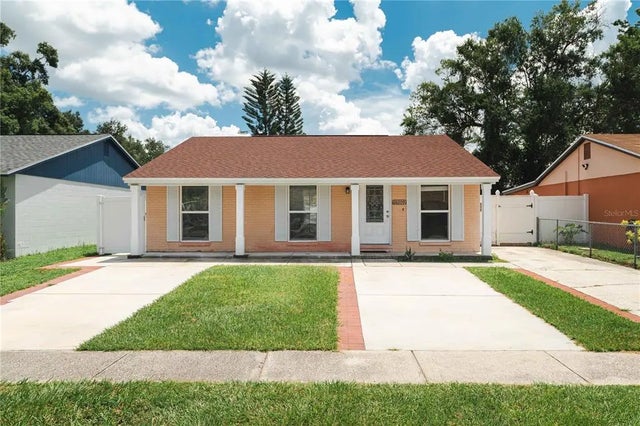 16009 Saddle Creek Drive, TAMPA
