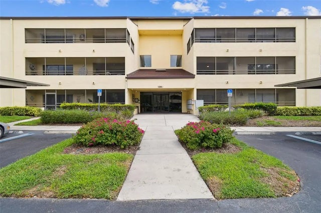 13612 S Village Drive 5201, TAMPA