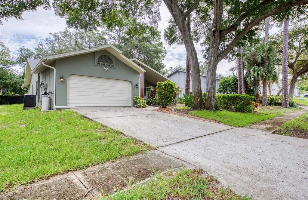 2143 Salisbury Court, PALM HARBOR