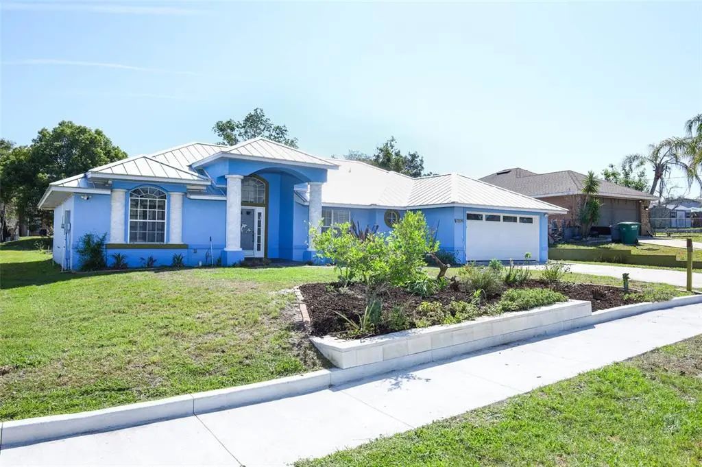 1932 Monterey Drive, DELTONA