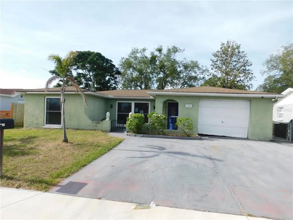 3220 Coldwell Drive, HOLIDAY