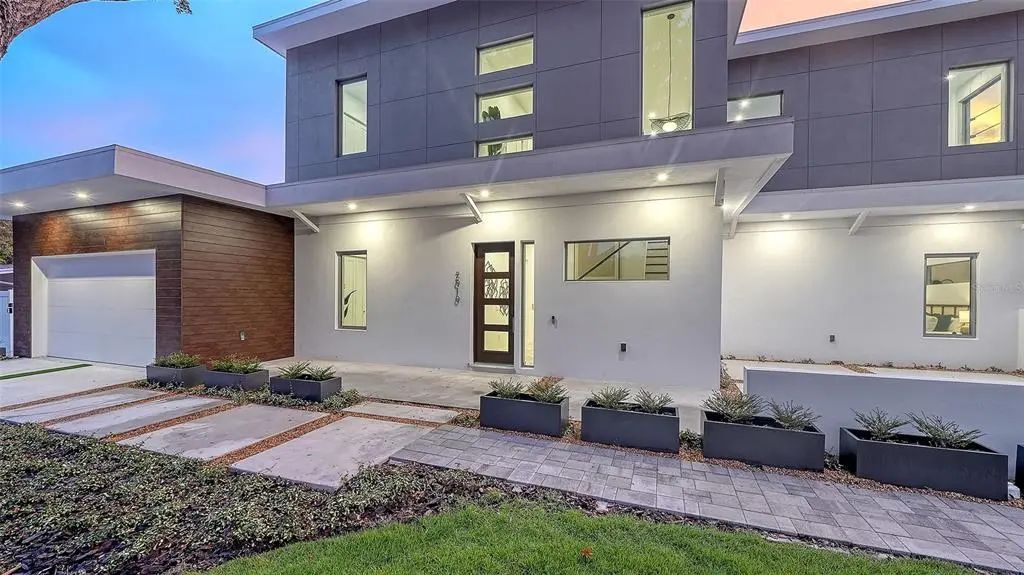2010 Hyde Park Circle, SARASOTA