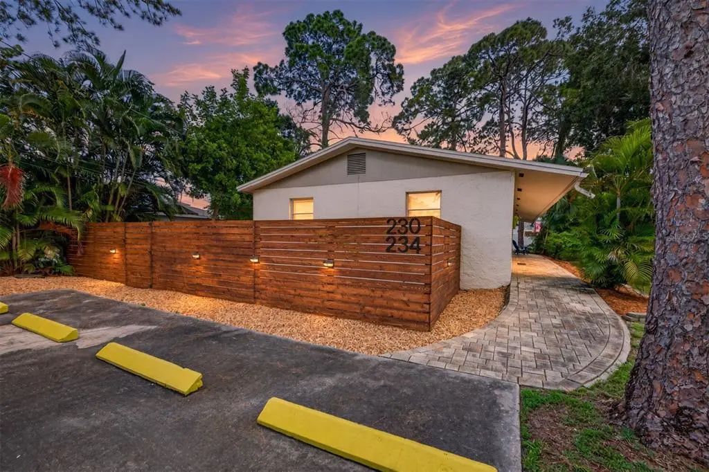 230 48th Avenue N, ST. PETERSBURG