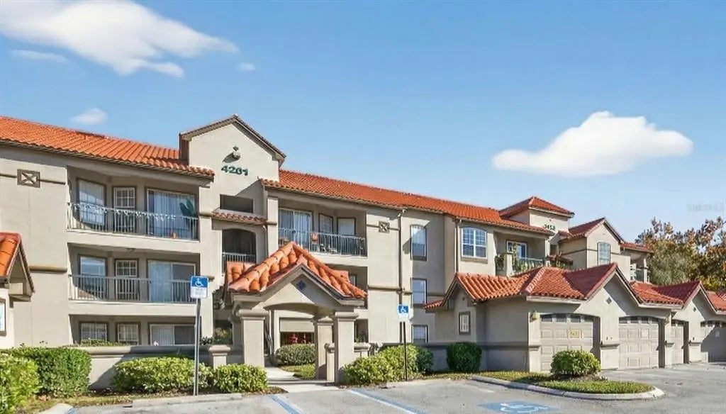 4201 Woodstorks Walk Way 3109, LUTZ