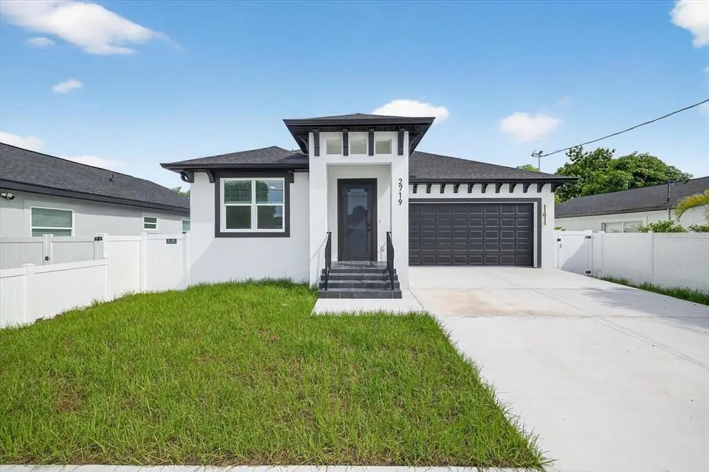 2719 W Saint John Street, TAMPA