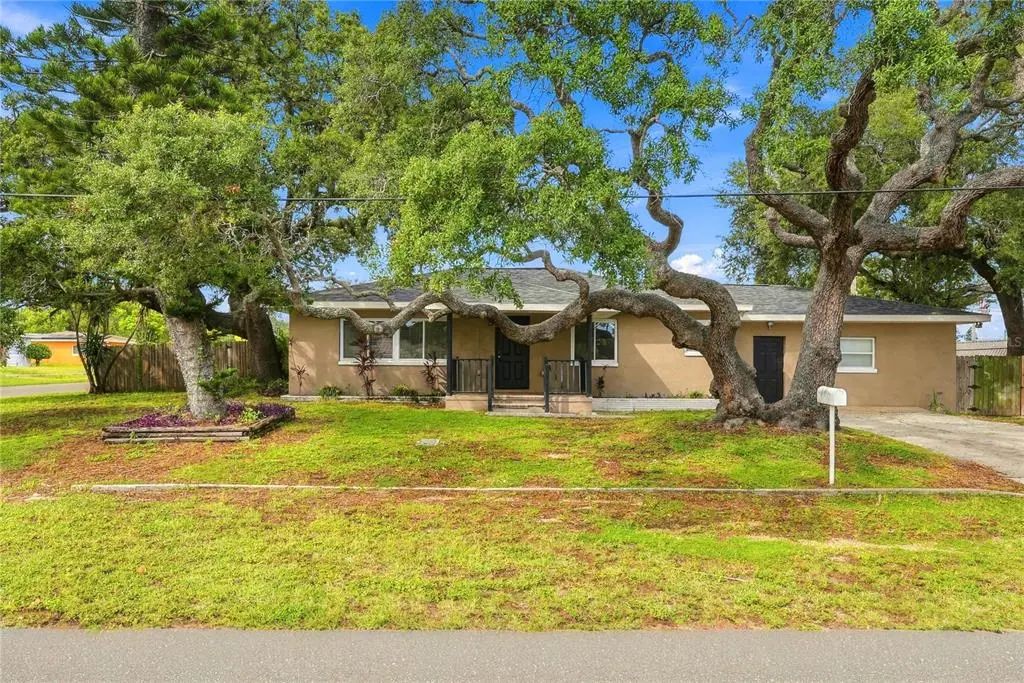 10719 Cherokee Drive, ST. PETERSBURG