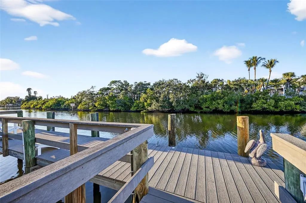 5424 America Drive, SARASOTA