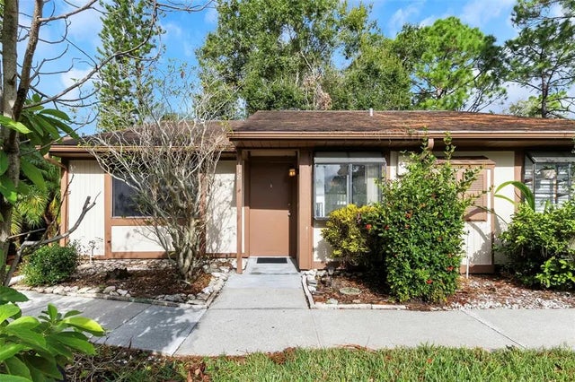 118 Edgewood Court, OLDSMAR