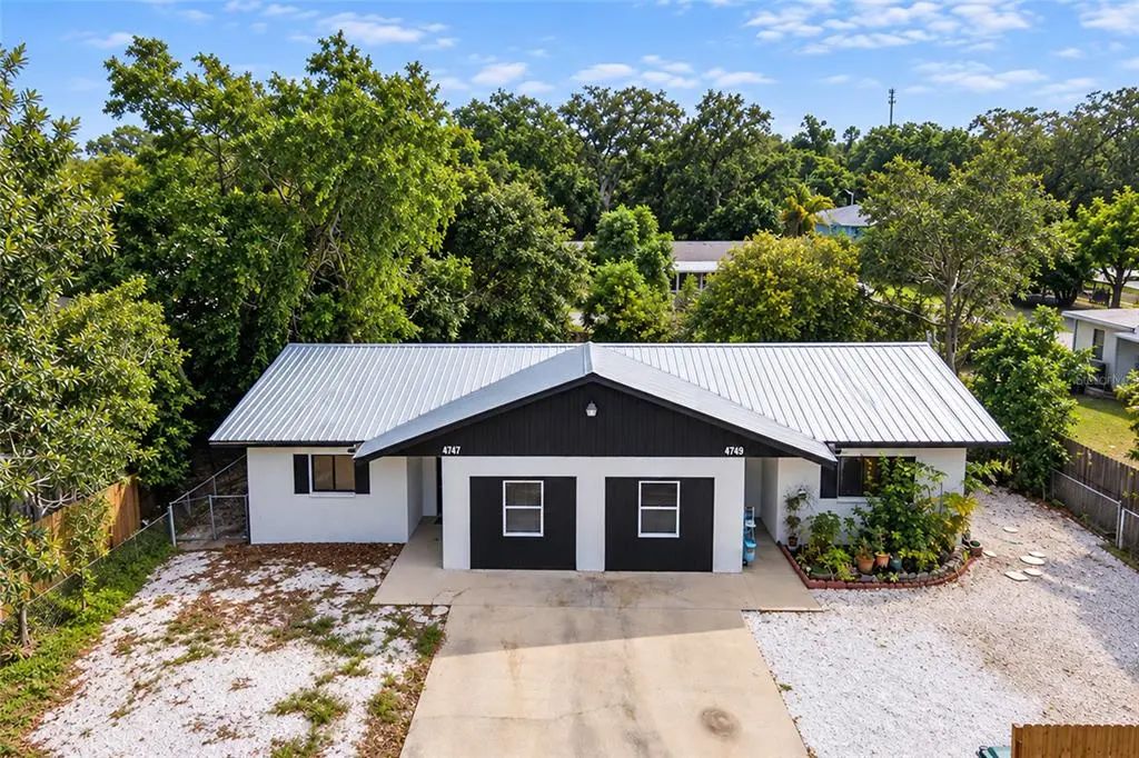 4749 David Avenue, SARASOTA