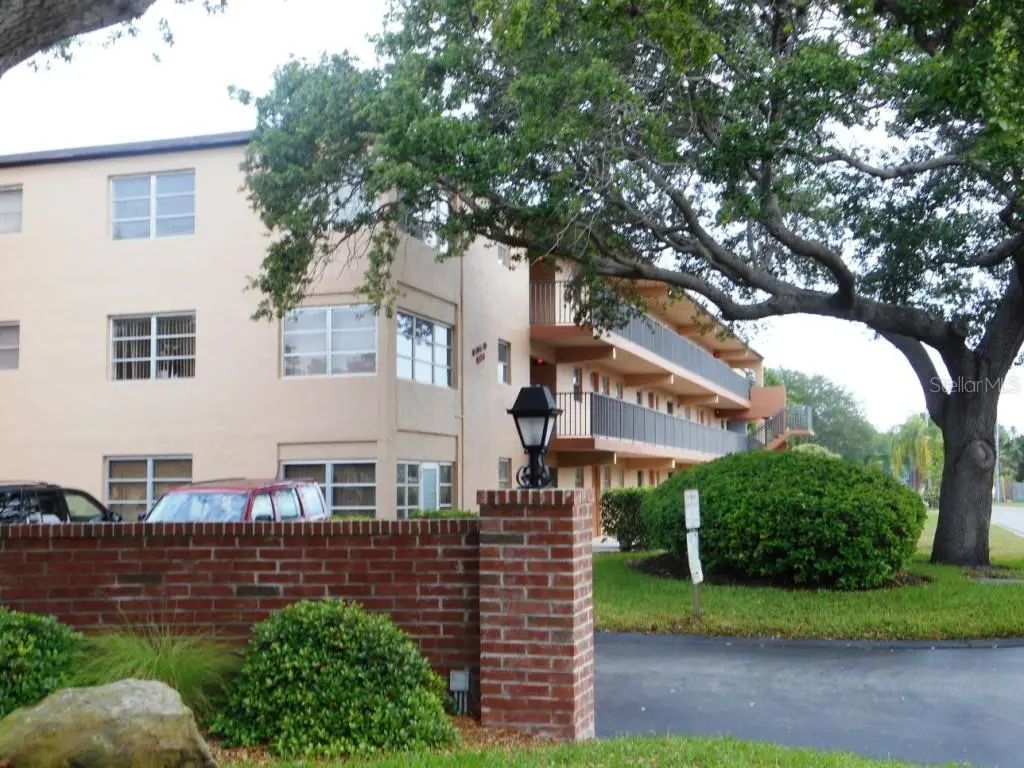 4600 98th Way N 306, ST PETERSBURG