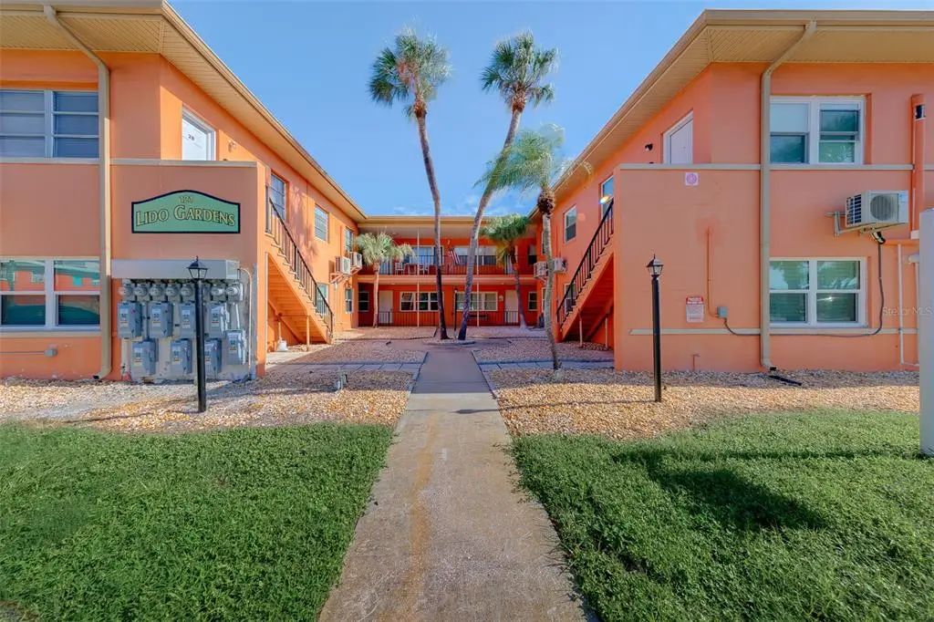 121 46th Avenue 2g, ST PETE BEACH