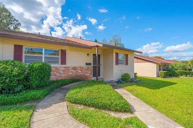 5 Villa Villar Court 50, DELAND