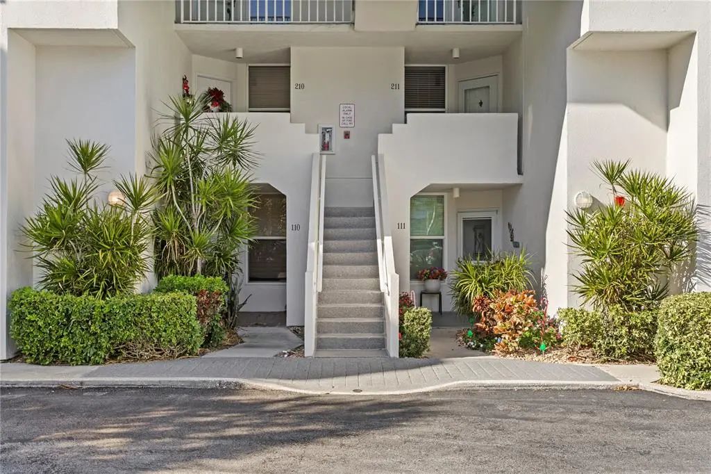 5279 Isla Key Boulevard S 211, ST. PETERSBURG