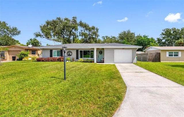 237 Mineola Drive E, BELLEAIR BLUFFS