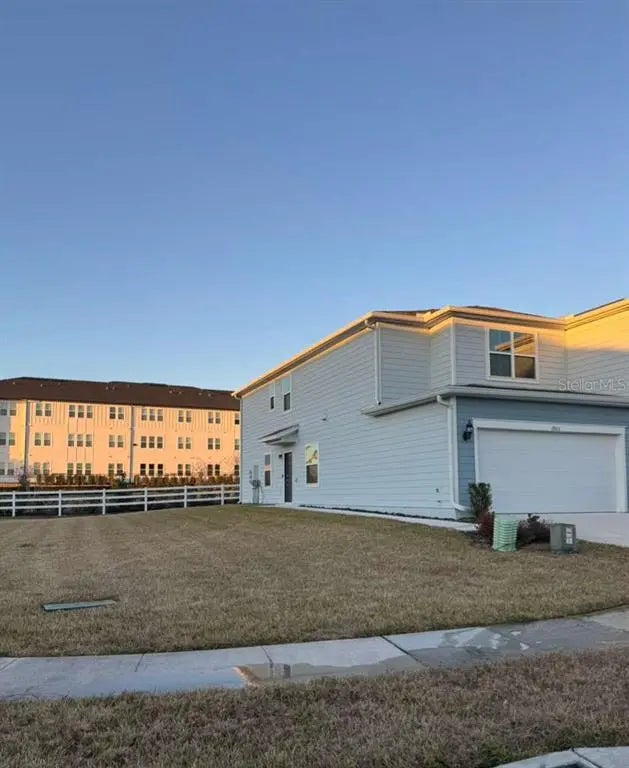 2803 Stunning Avenue, DAVENPORT