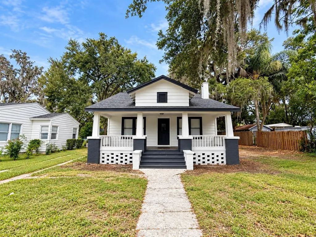 1212 Osceola Avenue, LEESBURG