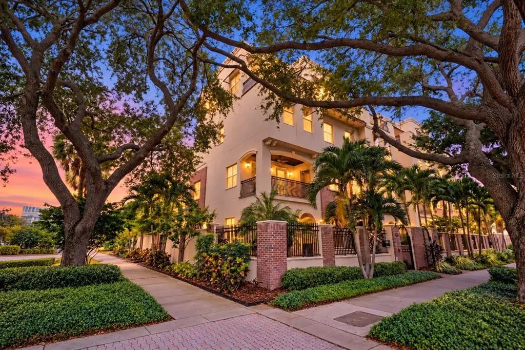 500 Beach Drive Ne, ST. PETERSBURG