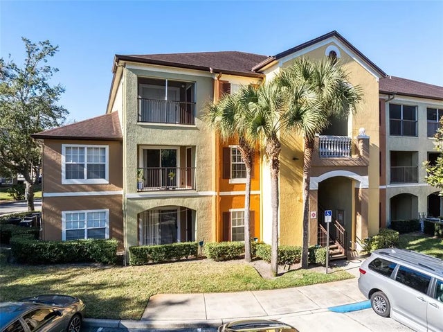 802 Crest Pines Drive 824, ORLANDO