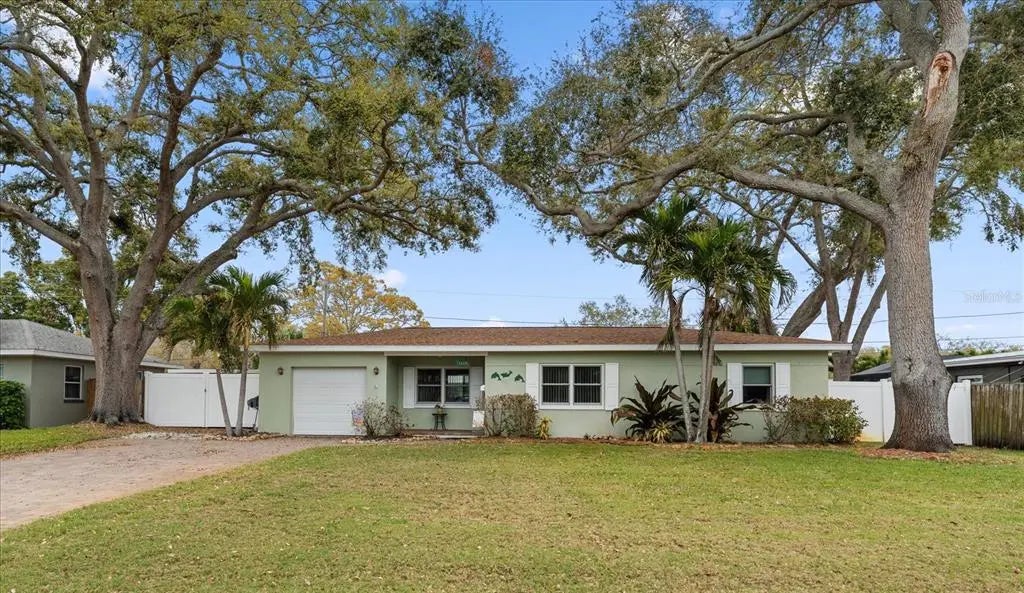 1339 Russell Drive N, ST PETERSBURG