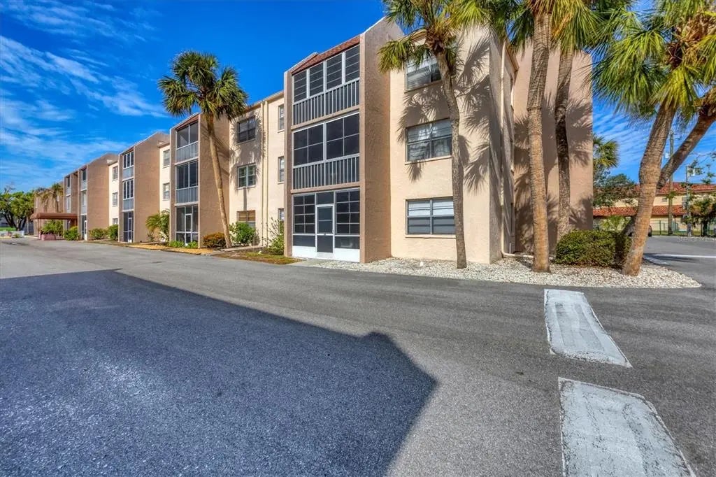 519 Albee Farm Road 316, VENICE