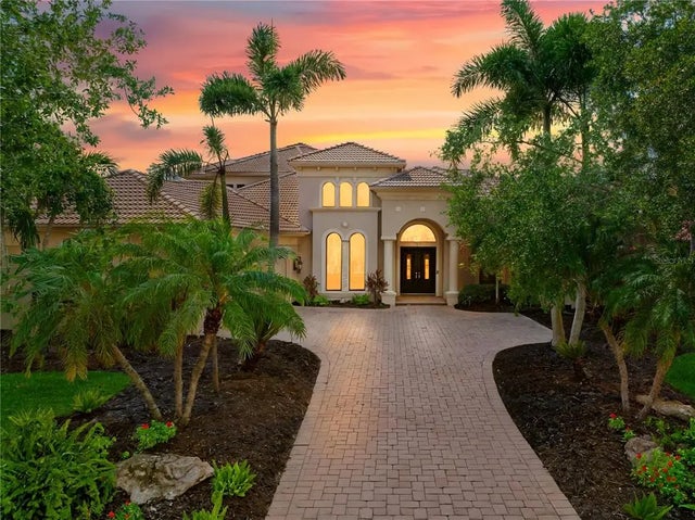 6808 Belmont Court, LAKEWOOD RANCH