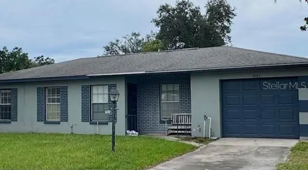 1021 Greenbriar Drive, BRANDON