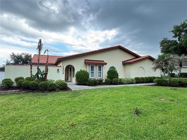 1809 Stella Court N, LAKELAND