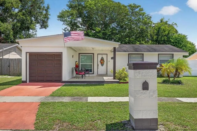 8370 Galewood Circle, TAMPA