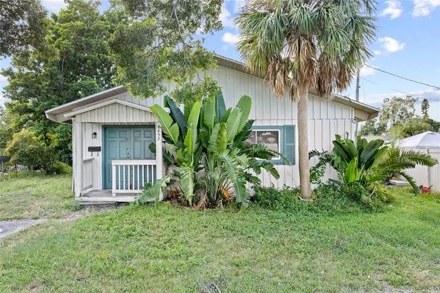 8452 6th Street N, ST PETERSBURG