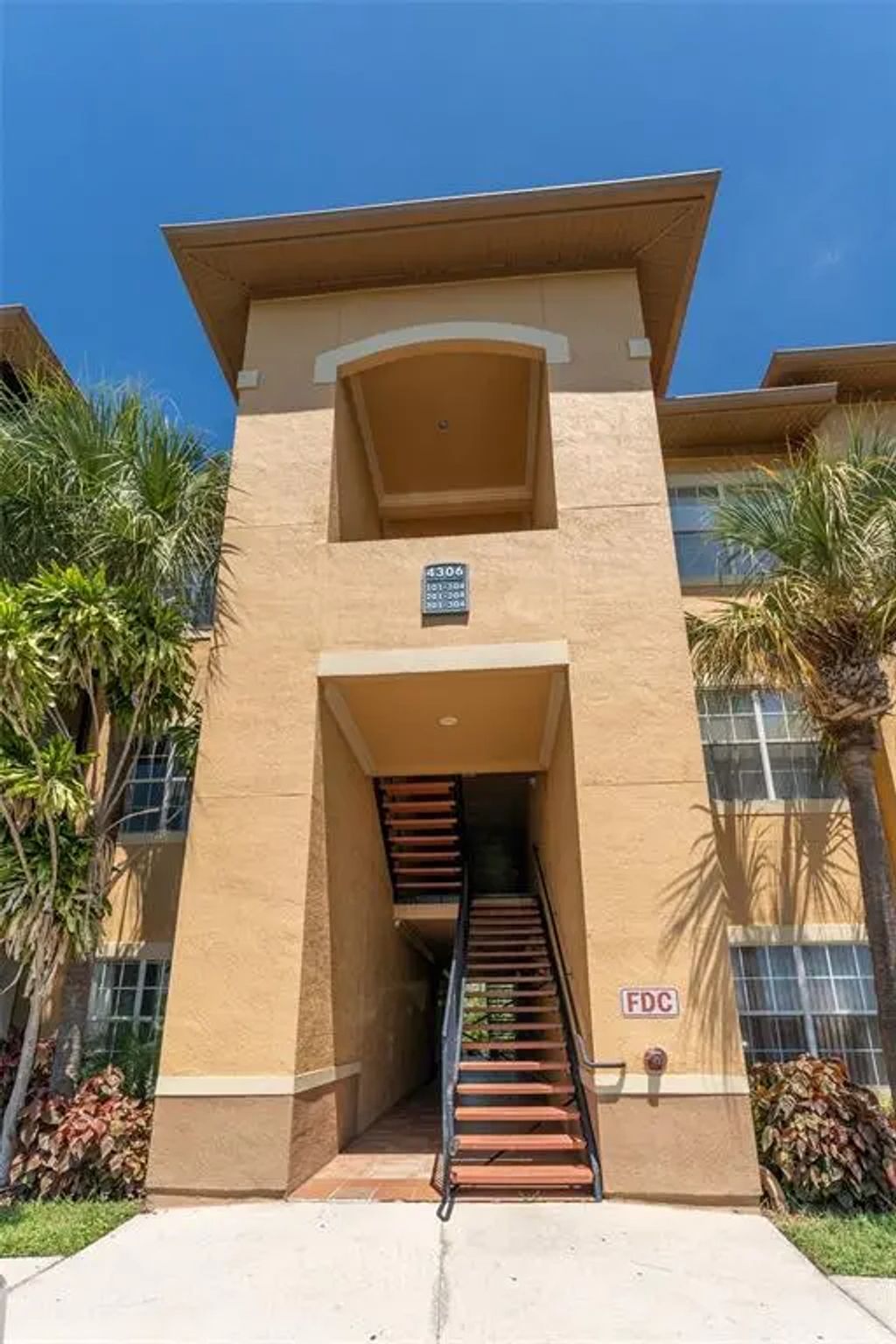 4306 Bayside Village Drive 202, TAMPA