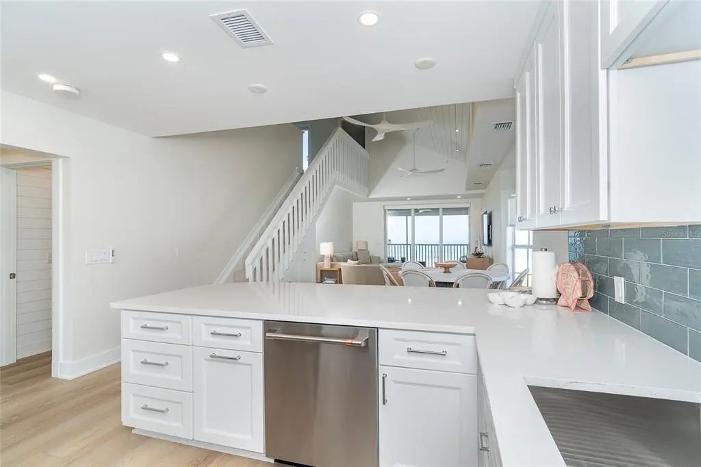 Gulf Shores Realty: 10 584ca74c2d2040877c882eaf70761f1c l