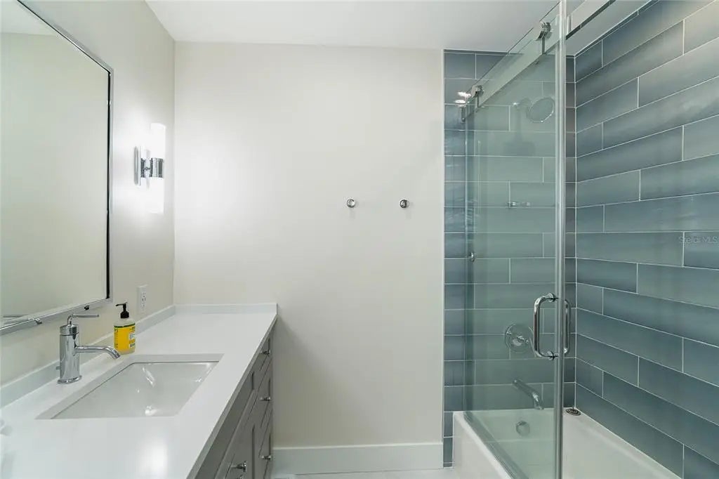 Gulf Shores Realty: 37 be489fe0b26d3970baea9662f6e6913a l