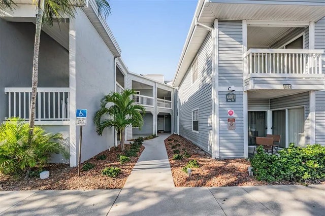 6801 Stones Throw Circle N 15201, ST PETERSBURG