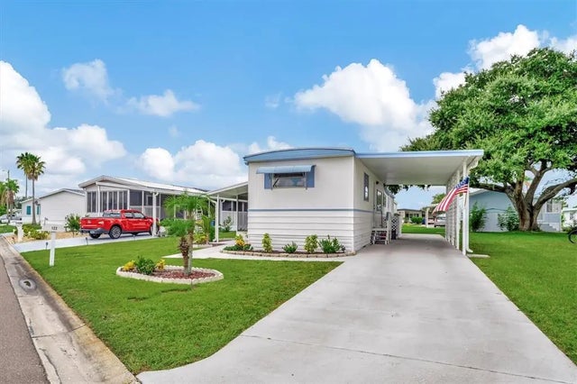 122 E Saint Annes Circle, APOLLO BEACH