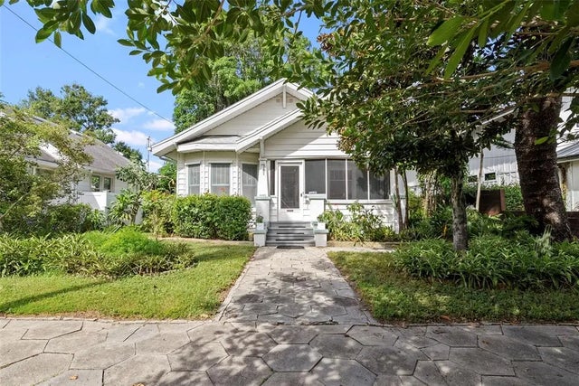 1142 7th Street N, ST PETERSBURG