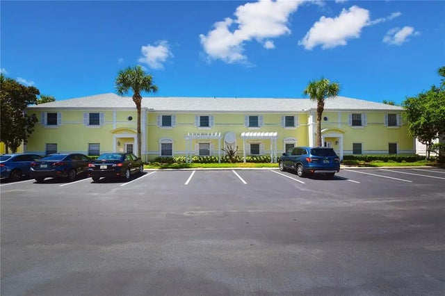 204 Pompano Drive Se D, ST PETERSBURG