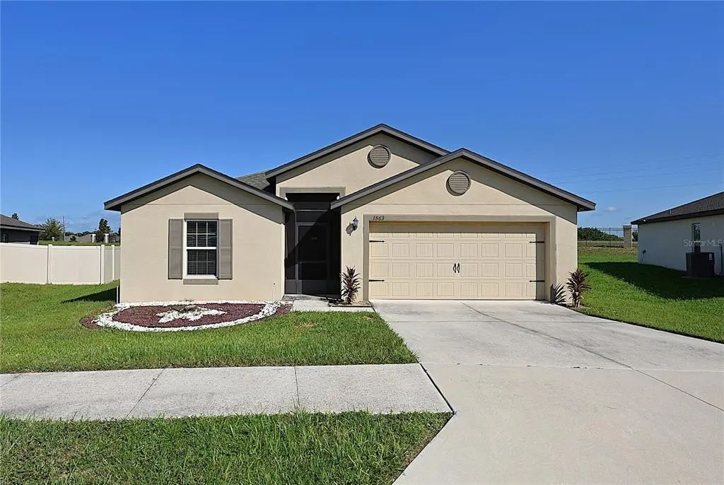 1563 Swan Lake Circle, DUNDEE