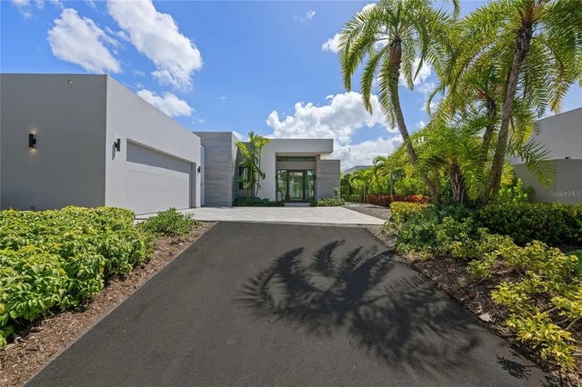 23 The Isles, DORADO