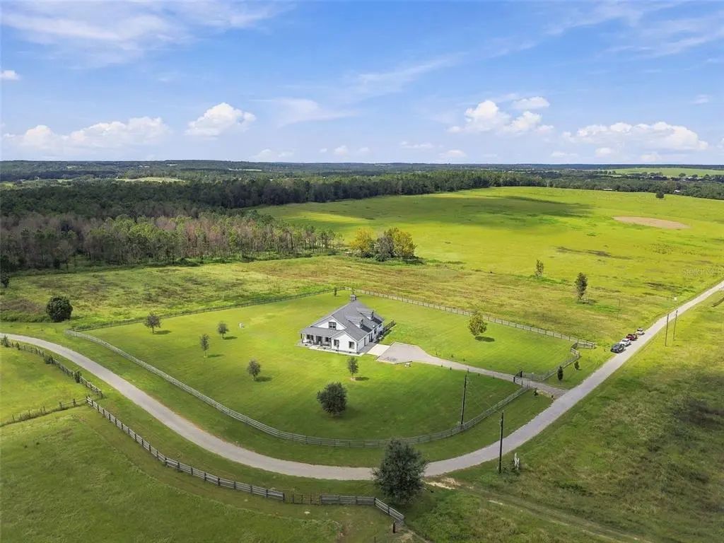 16705 Hilltop Horizons Place, DADE CITY