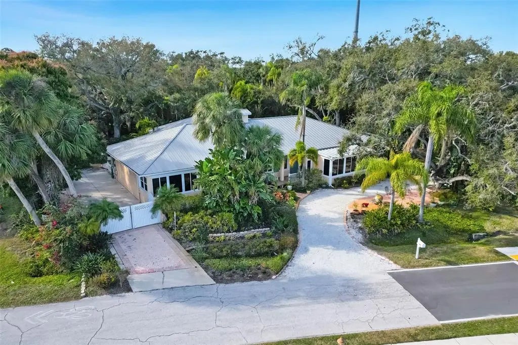 1407 N Bayshore Drive, SAFETY HARBOR