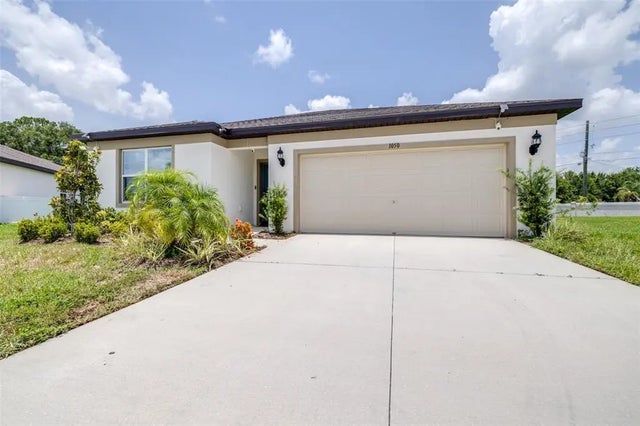 1050 Michelangelo Lane, WINTER HAVEN
